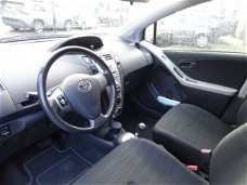 Toyota Yaris - 1.3 VVTi Sol Automaat 5-drs trekhaak, airco, 6 maanden BOVAG-GARANTIE