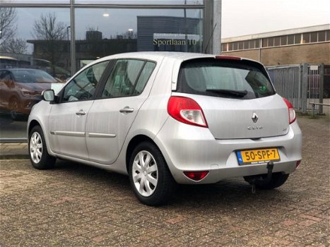 Renault Clio - 1.5 dCi Collection Trekhaak, Climate Control LM wielen - 1