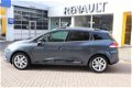 Renault Clio Estate - 0.9 TCE LIMITED Demo - 1 - Thumbnail