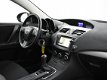 Mazda 3 - 3 1.6 CiTD SEDAN NAVIGATOR + STOELVERWARMING / NAVIGATIE - 1 - Thumbnail