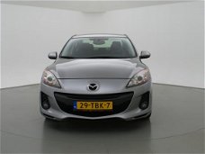 Mazda 3 - 3 1.6 CiTD SEDAN NAVIGATOR + STOELVERWARMING / NAVIGATIE