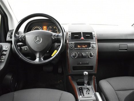 Mercedes-Benz A-klasse - 180 CDI 5-DEURS AUT. + XENON / PARKEERSENSOREN / TREKHAAK / AIRCO - 1