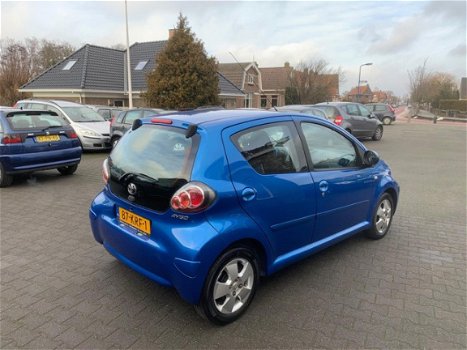 Toyota Aygo - 1.0-12V Dynamic Blue Bj 2010 5 Deurs 54599 KM - 1