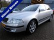 Skoda Octavia - 1.6 Business Navi Xenon PDC - 1 - Thumbnail