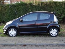 Peugeot 107 - XR 1.0 met Radio en Spoiler