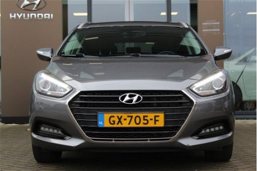 Hyundai i40 Wagon - 1.7 CRDi Business Edition | Clima | Achteruitrijcamera | Navi - 1