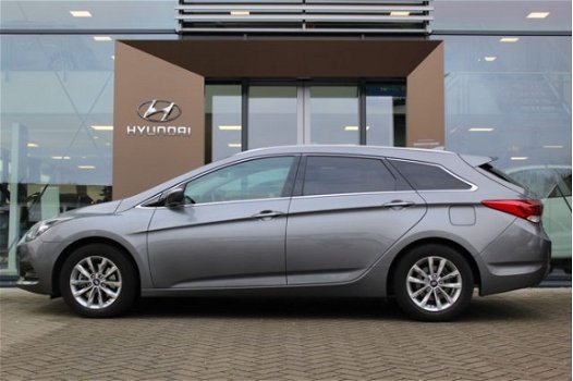 Hyundai i40 Wagon - 1.7 CRDi Business Edition | Clima | Achteruitrijcamera | Navi - 1