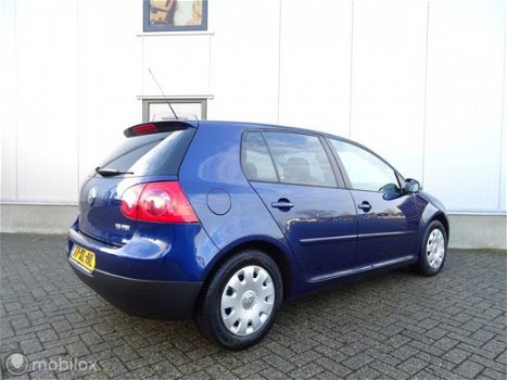 Volkswagen Golf - 1.6 FSI Comfortl Business * 6 BAK / NAP - 1