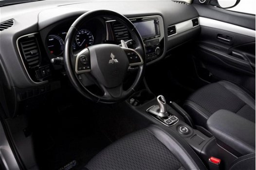 Mitsubishi Outlander - PHEV EXCECUTIVE EDITION ALL IN PRIJS RIJKLAAR - 1