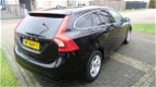 Volvo V60 - 2.0 D2 Momentum Business Automaat Euro 6 NL Auto Half Leder Stoelverw. Navi Ecc-Airco Lm - 1 - Thumbnail