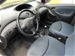 Toyota Yaris - 1.3 VVT-I 5DR S-LINE | Eerste Eigenaar, Airco, dealer onderhouden - 1 - Thumbnail