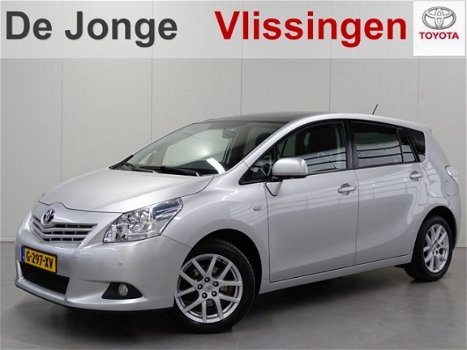 Toyota Verso - 1.8 VVT-i Business 7p. | Navigatie | Panoramadak | PDC - 1