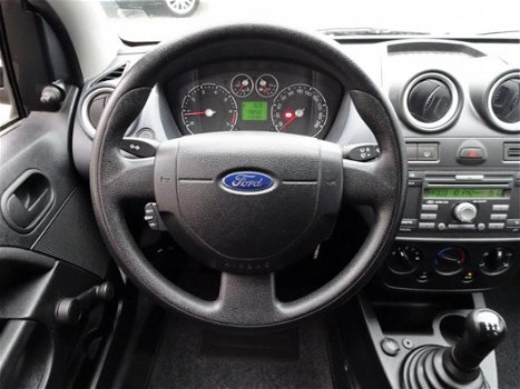 Ford Fiesta - 1.3-8V Champion | VAN 2e EIG | AIRCO | NW APK | - 1