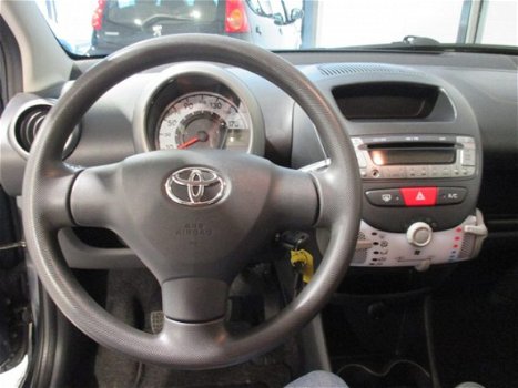 Toyota Aygo - 1.0 VVT-i 5-drs Now met airco & electr. ramen - 1