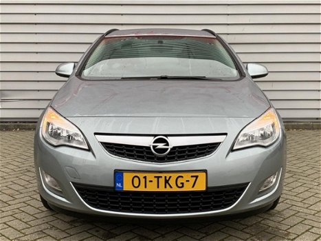 Opel Astra - 1.4 EcoFLEX 100pk Cosmo Trekhaak , Navi - 1