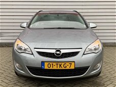Opel Astra - 1.4 EcoFLEX 100pk Cosmo Trekhaak , Navi
