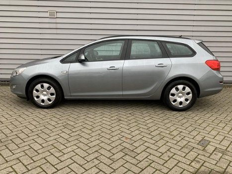 Opel Astra - 1.4 EcoFLEX 100pk Cosmo Trekhaak , Navi - 1