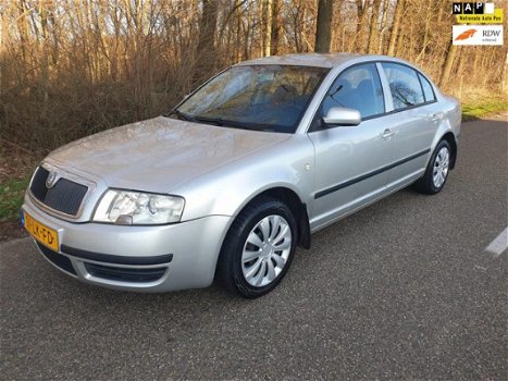 Skoda Superb - 2.0 Classic 5drs airco apk 01-2021 - 1