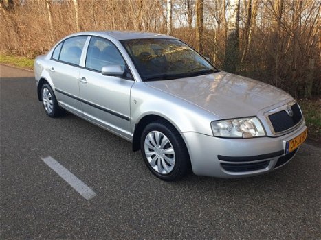 Skoda Superb - 2.0 Classic 5drs airco apk 01-2021 - 1