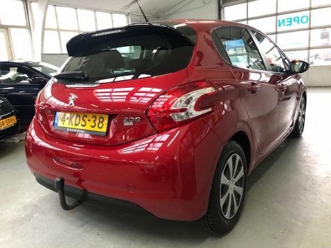 Peugeot 208 - 1.4 e-HDi Active AUT.|PDC|AIRCO|CRUISE - 1