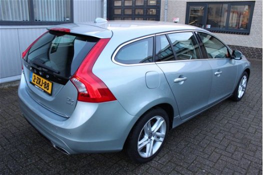 Volvo V60 - 2.4 D6 AWD Plug-In Hybrid Summum Intellisafe Pro Line | Winter Line | EX BTW - 1