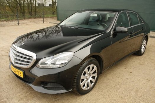 Mercedes-Benz E-klasse - E220 BLUETEC LEER/NAVI/PDC/XENON/LED - 1