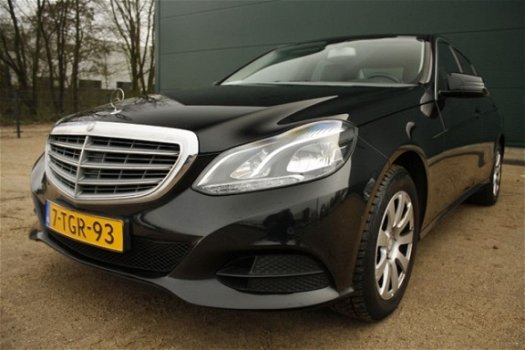 Mercedes-Benz E-klasse - E220 BLUETEC LEER/NAVI/PDC/XENON/LED - 1