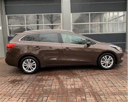 Kia Cee'd - 1.6 GDI ComfortLine Clima Cruise 16inch Cv Pdc 2014 Dealer onderhouden - 1