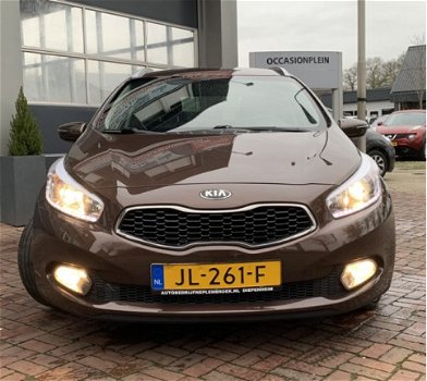 Kia Cee'd - 1.6 GDI ComfortLine Clima Cruise 16inch Cv Pdc 2014 Dealer onderhouden - 1