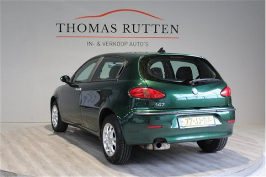 Alfa Romeo 147 - 1.6 T.Spark Distinctive 2002/ NAP/ Clima/ Cruise/ Elek ramen + Spiegels/ Radio CD/ - 1