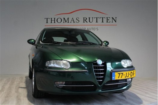 Alfa Romeo 147 - 1.6 T.Spark Distinctive 2002/ NAP/ Clima/ Cruise/ Elek ramen + Spiegels/ Radio CD/ - 1