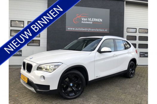 BMW X1 - xDrive20i NAVI / Trekhaak /PDC/Bi-Xenon - 1