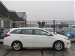 Toyota Auris Touring Sports - 1.8 Hybrid Executive Dealer onderhouden - 1 - Thumbnail