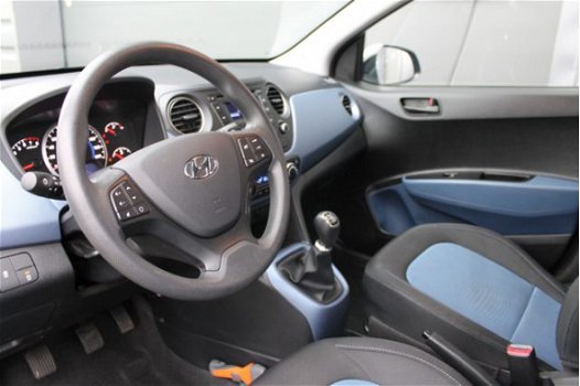 Hyundai i10 - 1.0i i-Motion Comfort | Cruise control | Climate control | USB | Garantie 05-2021 | - 1