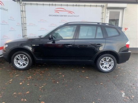 BMW X3 - 2.5i Executive - 1