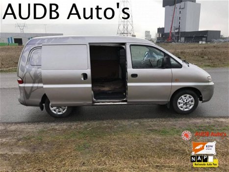 Hyundai H 200 - LWB 2.5 CRDI - 1