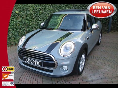 Mini Mini Cooper - 1.5 Chili F56 met Pano.dak, Navi, PDC en stoelverwarming - 1