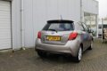 Toyota Yaris - 1.5 Full Hybrid Dynamic - 1 - Thumbnail