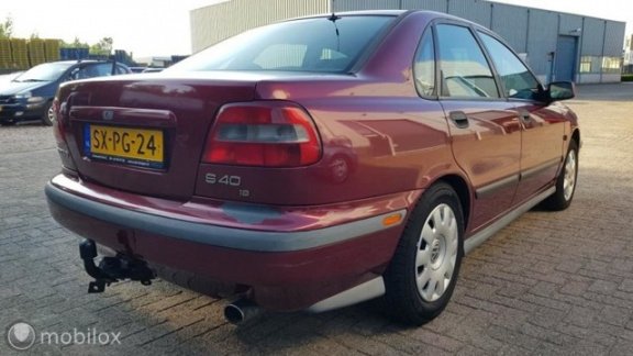 Volvo S40 - - 1.8 Comfort # LPG / NAP / APK 6-2020 / Airco / Trekhaak / Kilometerwreter - 1