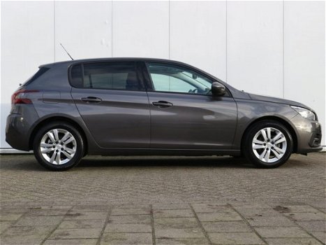 Peugeot 308 - 1.2 110 pk Blue Lease Executive Navigatie / Panoramadak / Parkeersensoren - 1