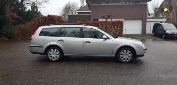 Ford Mondeo Wagon - 1.8 16V Champion - 1