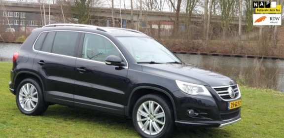 Volkswagen Tiguan - 2.0 TSI Sport&Style 4Motion Automaat dealer onderhouden super mooi auto panoroma - 1