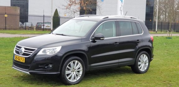 Volkswagen Tiguan - 2.0 TSI Sport&Style 4Motion Automaat dealer onderhouden super mooi auto panoroma - 1