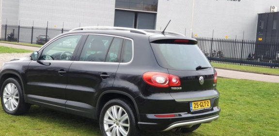 Volkswagen Tiguan - 2.0 TSI Sport&Style 4Motion Automaat dealer onderhouden super mooi auto panoroma - 1