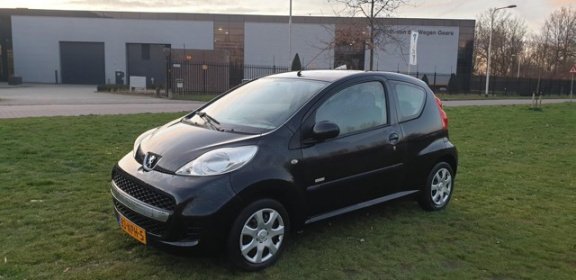 Peugeot 107 - 1.0-12V Millesim 200 Dealer onderhouden 1e eigenaar airco cv op afs elekramen stuurbkr - 1