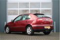 Seat Leon - 1.6 Sport Airco/Stuurbekrachtiging/Elek.Ramen/C.V./Radio-CD/LM.Velgen/APK:4-4-2020 - 1 - Thumbnail