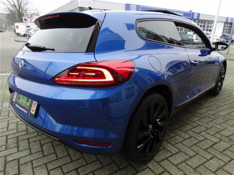 Volkswagen Scirocco - 1.4 TSI Highline Plus PANO NAVI LED - 1