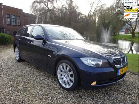 BMW 3-serie Touring - 318i Business Line NAVI/airco/CRUISE *apk:09-2020 - 1