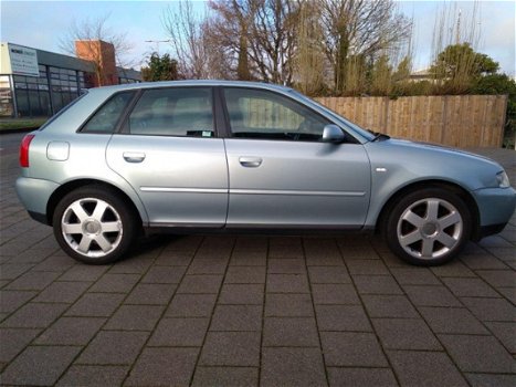 Audi A3 - 1.6 Attraction - 1