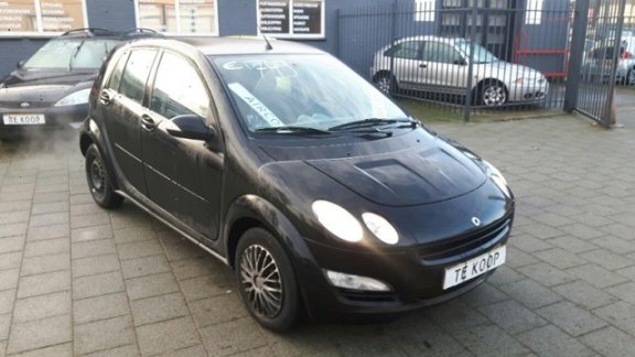 Smart Forfour - 1.0 Spring Edition III ZUINIG EN KLEIN RIJDEN EN MET GELDIGE APK , NETTE AUTO - 1